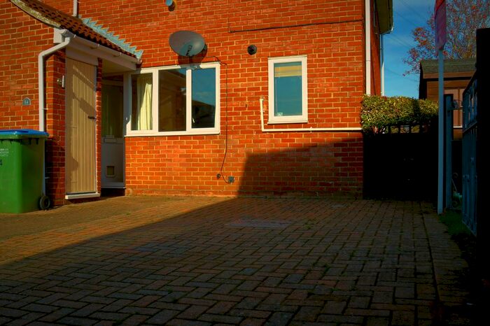 1 Bedroom Flat To Rent In Hawkwell, Portchester, Fareham PO16
