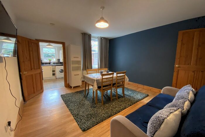 4 Bedroom Terraced House To Rent In Queens Road, Beeston, Nottingham, NG9