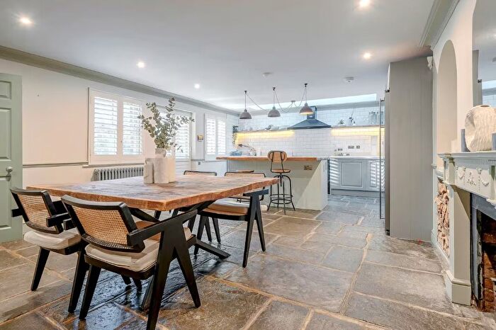 4 Bedroom Terraced House To Rent In Fenwick Place, London, SW9