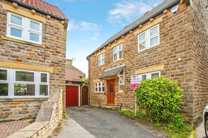 2 Bedroom Detached House For Sale In Maypole Mews, Barwick In Elmet, Leeds, LS15