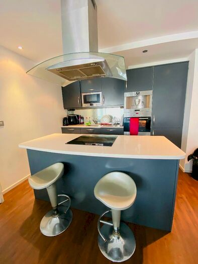 2 Bedroom Apartment To Rent In Oxygen Building, Western Gateway, Royal Victoria, Canary Wharf, E16