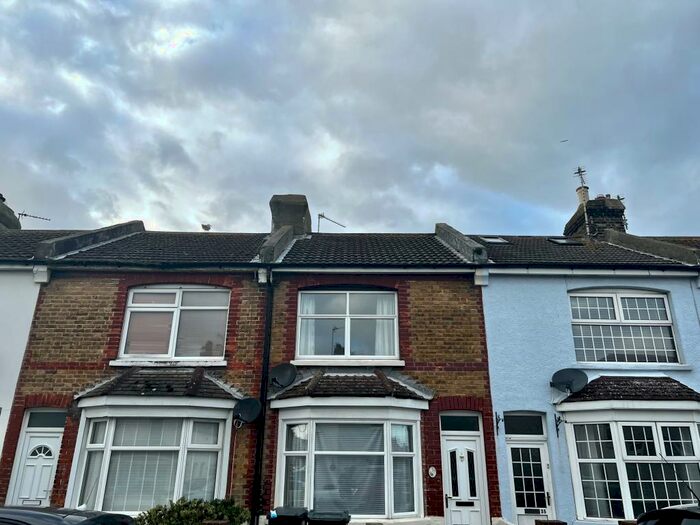 2 Bedroom Terraced House To Rent In Sidley Road, Eastbourne, BN22