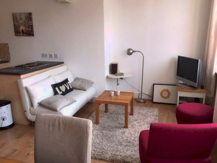 1 Bedroom Flat To Rent In St Lukes Chambers, - Berry Street, Liverpool, L1
