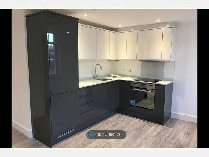 1 Bedroom Flat To Rent In Castle Street, Reading, RG1