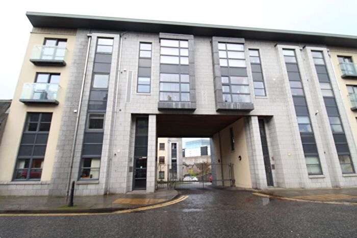 2 Bedroom Flat To Rent In Willowbank Road, First Floor, AB11