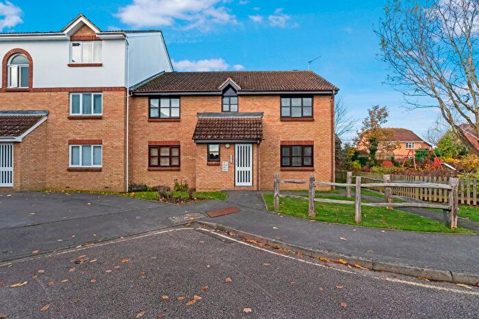 1 Bedroom Flat For Sale In A The Ridings, Paddock Wood, Tonbridge, TN12