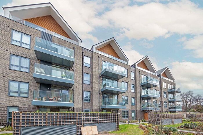 2 Bedroom Flat To Rent In Antoinette Close, Kingston Upon Thames, KT1