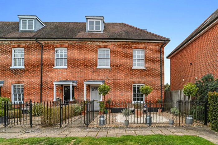 3 Bedroom End Of Terrace House For Sale In Chedworth Place, Tattingstone, Ipswich, IP9