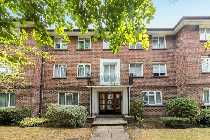 2 Bedroom Flat To Rent In Meadway Court, The Ridings, London, W5