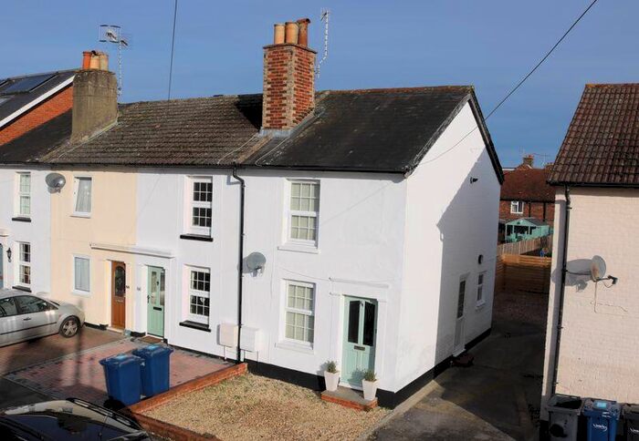 2 Bedroom Terraced House To Rent In Kings Road, Godalming, GU7