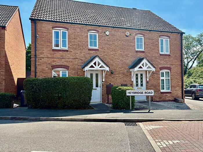 3 Bedroom Semi-Detached House For Sale In Heybridge Road, Leicester, LE5