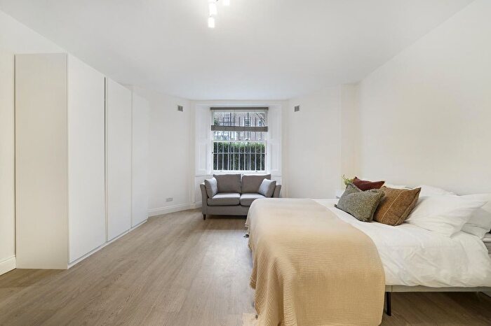 Studio To Rent In Pembridge Square, London, W2