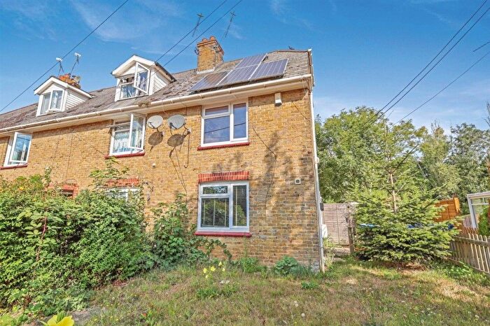 3 Bedroom End Of Terrace House For Sale In Poplar View, Boughton-Under-Blean, Faversham, ME13
