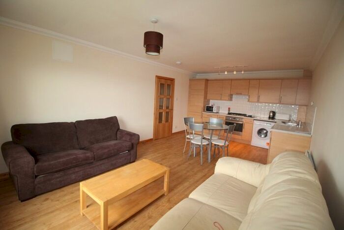 2 Bedroom Flat To Rent In Sharpe Place, Montrose, Angus, DD10