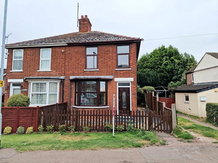 3 Bedroom Semi Detached House To Rent In Stow Road, Wisbech, Cambridgeshire, PE13