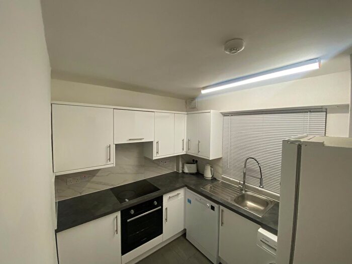 1 Bedroom Flat To Rent In Harben Road, Swiss Cottage, NW6