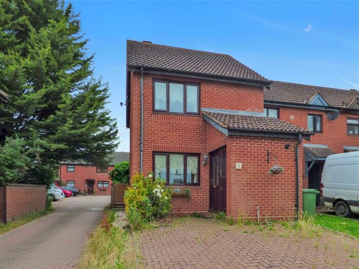 2 Bedroom Semi-Detached House To Rent In The Driftway, Shipston-On-Stour, CV36