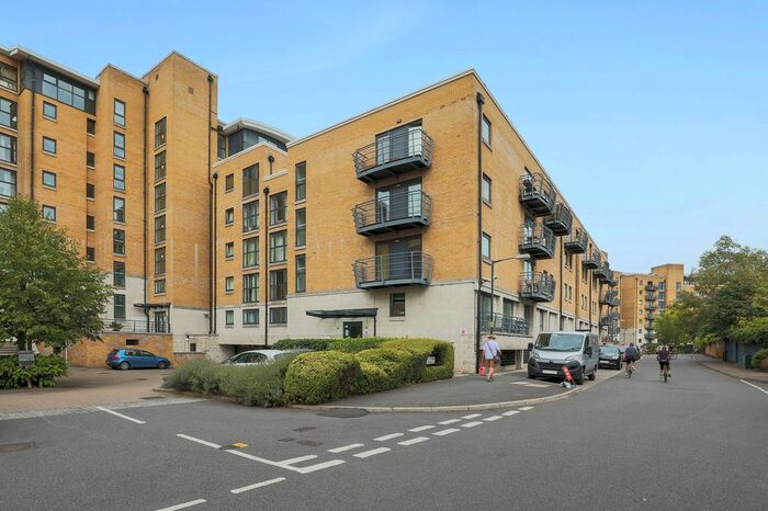 2 Bedroom Flat To Rent In Thistley Court, Glaisher Street, London, SE8