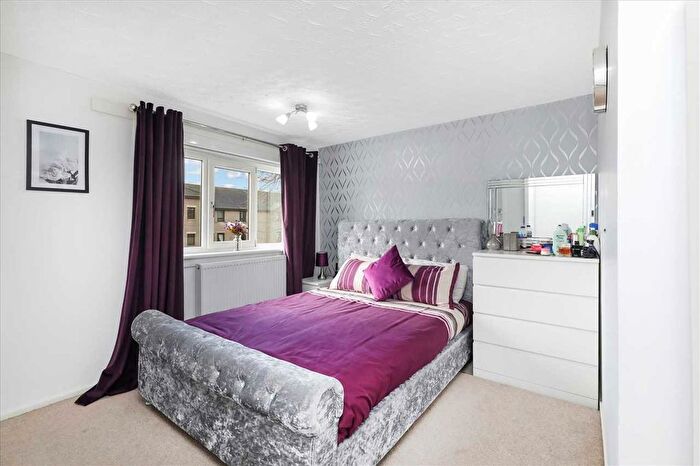 2 Bedroom Terraced House For Sale In Maxwell Gardens, Dumbreck, Glasgow, G41
