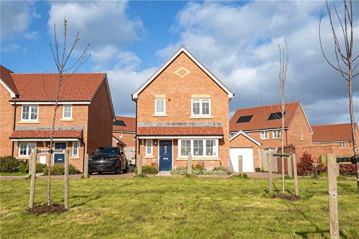 3 Bedroom Detached House For Sale In Field Close, Bishops Waltham, Hampshire, SO32