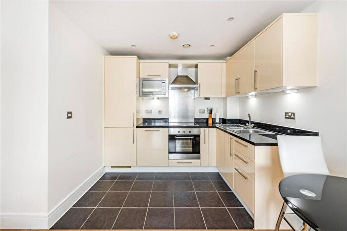 1 Bedroom Apartment To Rent In Indescon Square, Canary Wharf, London, E14