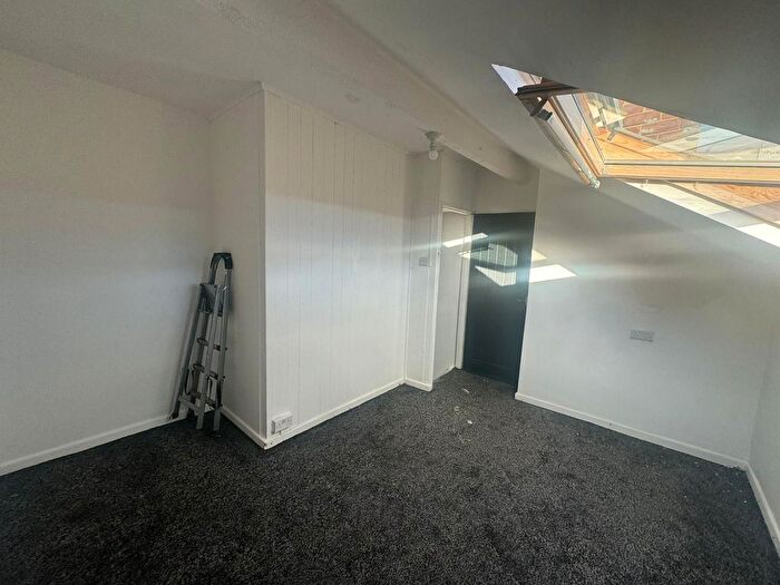 2 Bedroom Flat To Rent In Flat, York Road, Leeds, LS9