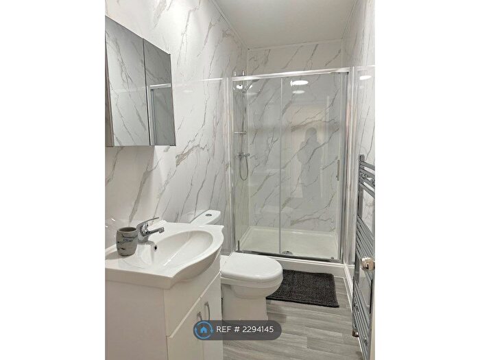 4 Bedroom Terraced House To Rent In Blenheim Road, Reading, RG1