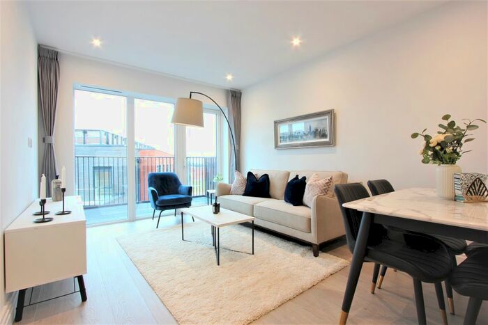 2 Bedroom Flat To Rent In Bogart House, Filmworks Walk, London, W5