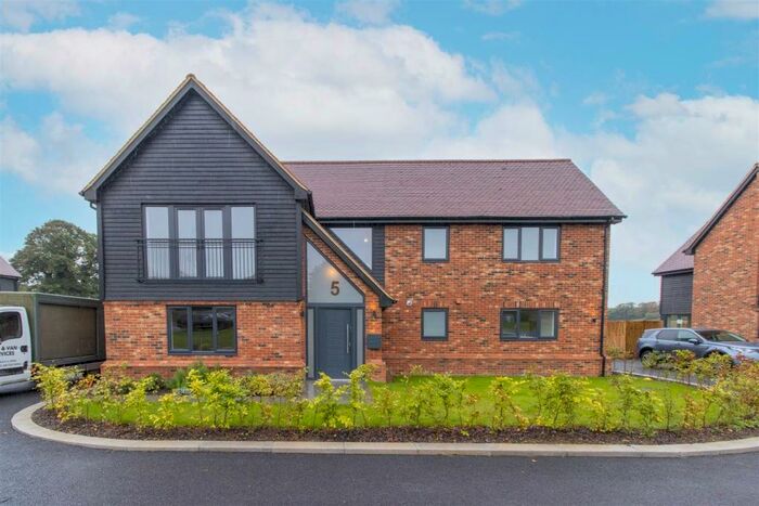 4 Bedroom House To Rent In Old Orchard Drive, Monkton, Ramsgate, CT12