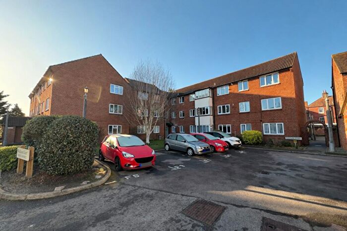 2 Bedroom Flat To Rent In Madison Court, Fareham, Hampshire, PO16