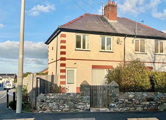 2 Bedroom End Of Terrace House For Sale In Groesffordd, Dwygyfylchi, Penmaenmawr, LL34