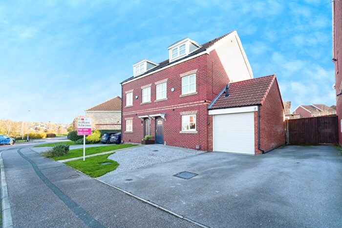 3 Bedroom Semi Detached House For Sale In Kingsway, Grimethorpe, Barnsley, S72