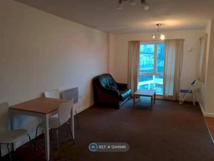 2 Bedroom Flat To Rent In Moon Street, Plymouth, PL4