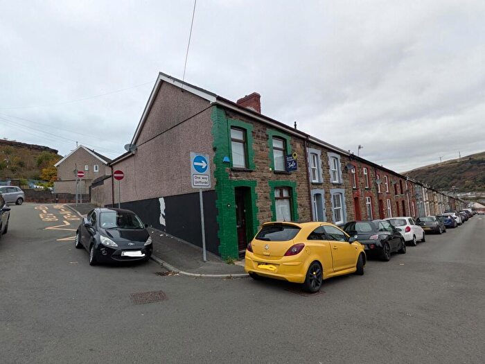 3 Bedroom End Of Terrace House For Sale In Graigwen Road, Porth, CF39