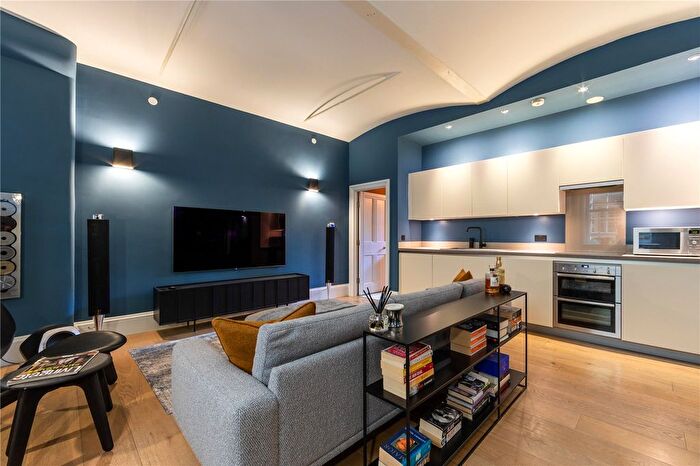 2 Bedroom Flat For Sale In Guinea Street, Bristol, BS1