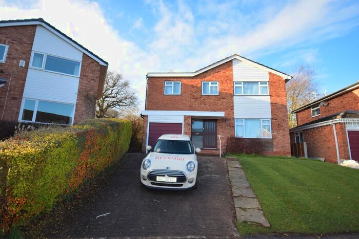 4 Bedroom Detached House To Rent In Wyndham Drive, Cefn-Y-Bedd, LL12