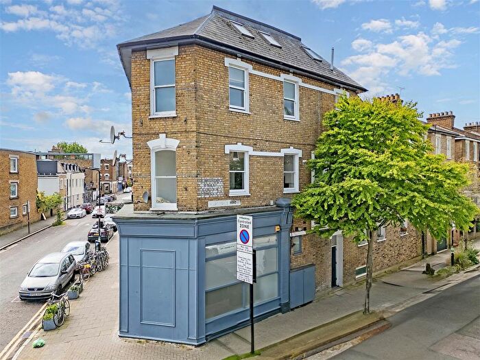 1 Bedroom Flat For Sale In Mountgrove Road, London, N5