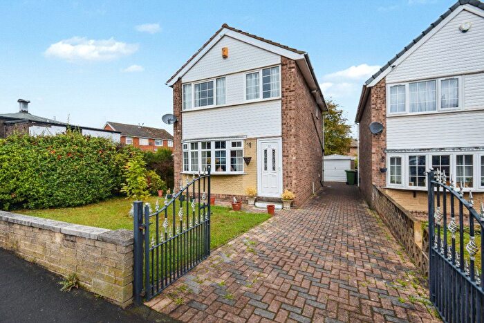 3 Bedroom Detached House For Sale In Newton Lane, Wakefield, West Yorkshire, WF1