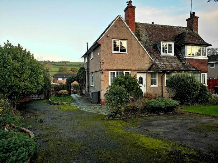 1 Bedroom Flat To Rent In Llanelian Road, Old Colwyn, Conwy, LL29