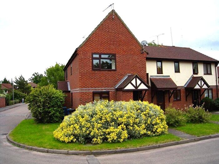 1 Bedroom House To Rent In Swaledale Gardens, Fleet, Hampshire, GU51