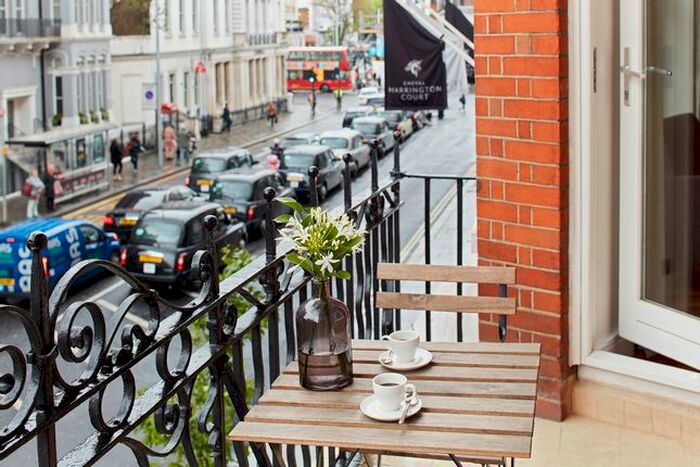 2 Bedroom Flat To Rent In Harrington Road, South Kensington, London SW7