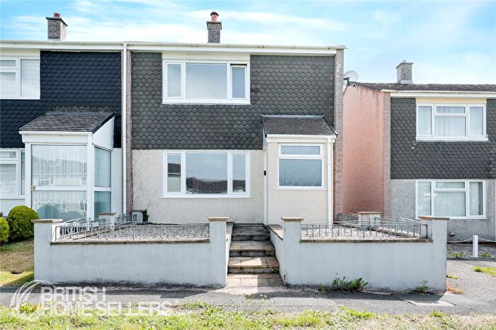 2 Bedroom End Terrace House For Sale In Buller Park, Saltash, Cornwall, PL12