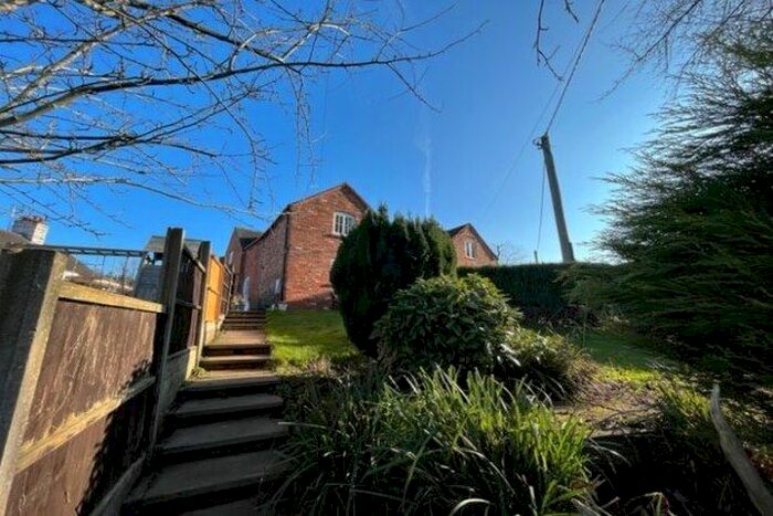 2 Bedroom Property To Rent In Woodgate Cottages, Uttoxeter, ST14