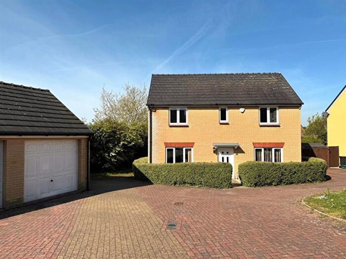 3 Bedroom Detached House For Sale In Brentmere Close, Redlands, Weymouth, DT3