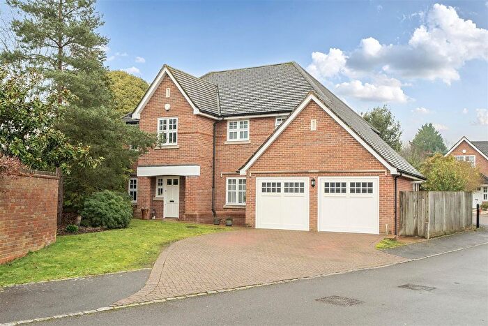 5 Bedroom Detached House For Sale In Craddocks Close, Ashtead, KT21