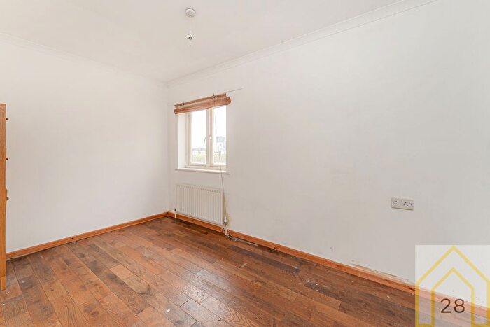 2 Bedroom Flat For Sale In Eastway, London, E9