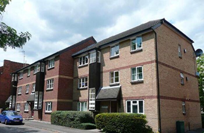1 Bedroom Apartment To Rent In Muirfield Close, Reading, RG1