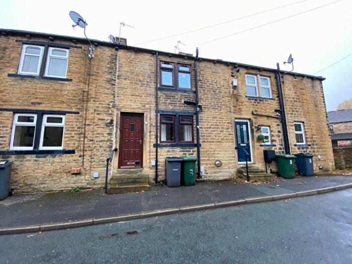 1 Bedroom Terraced House For Sale In Wellington Street, Idle, Bradford, BD10