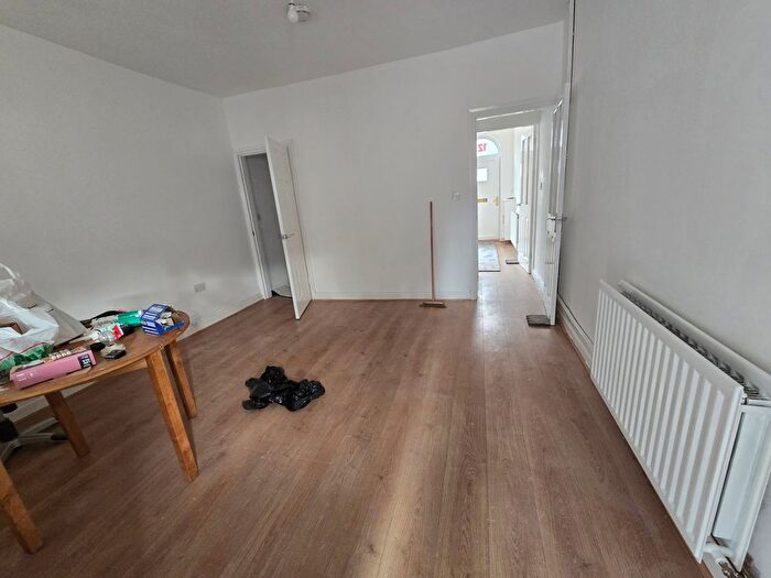 3 Bedroom Terraced House To Rent In High Street, Amblecote, DY8