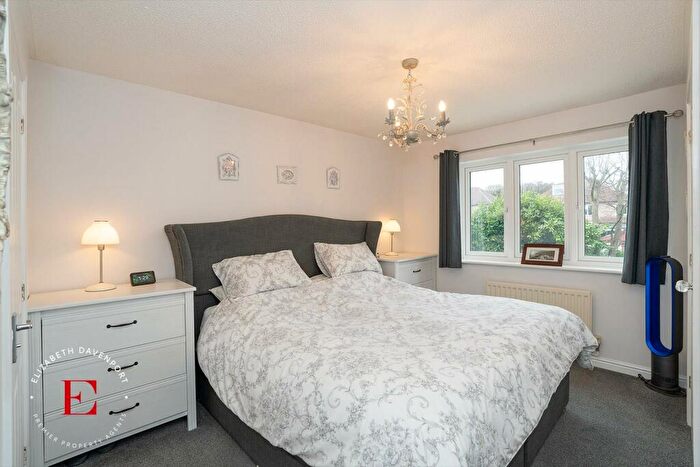 4 Bedroom Detached House For Sale In Monks Field Close, Coventry, CV4